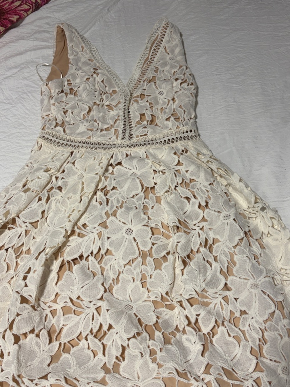 Women's Cream Floral Lace V-Neck Dress